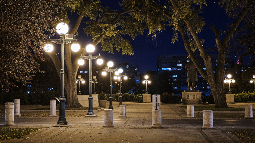 Os desafios da modernização da iluminação urbana no Brasil, segundo Matheus Vinicius Voigt, envolvem planejamento, inovação tecnológica e gestão eficiente dos recursos públicos.